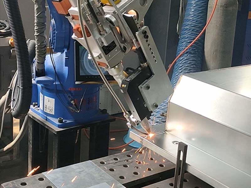 烧烤炉钣金激光填丝焊-激光自动识别焊缝