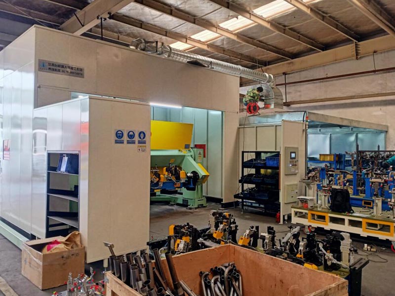 某汽车零部件股份有限公司—汽车仪表台云顶集团3118官网